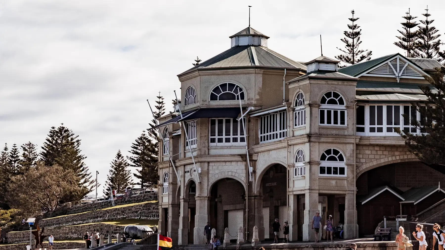 Indiana pavilion and beachgoers on the sand at Cottesloe Beach