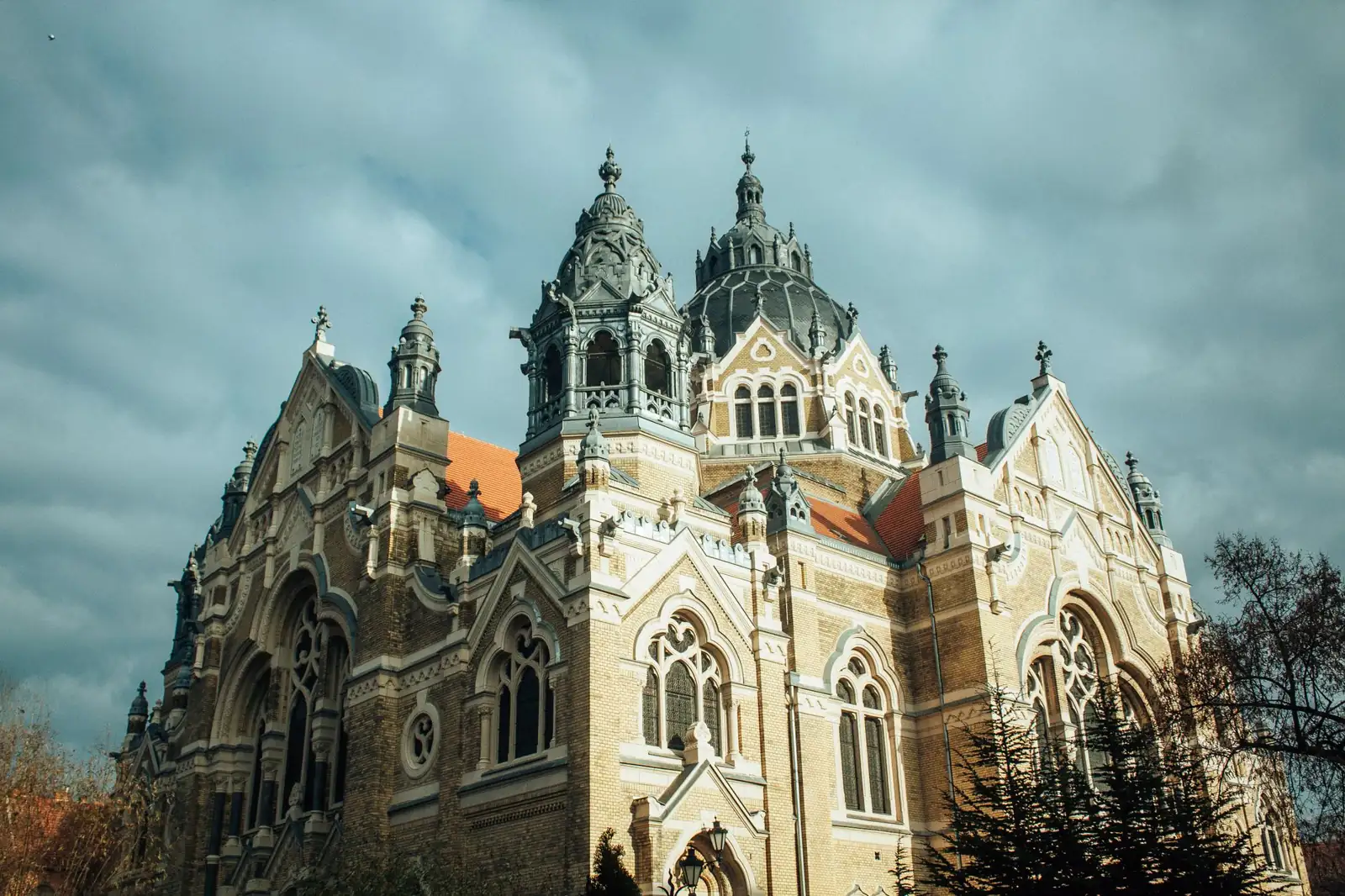 Szeged’s New Synagogue with its ornate entrance, domed roof and patterned façades
